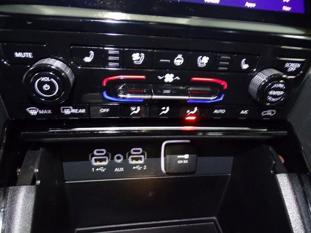 Certified 2024 Jeep Grand Cherokee L Overland w/ Trailer Tow Package image 13