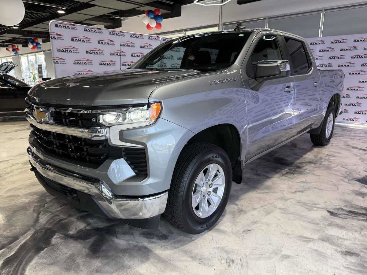 Used 2025 Chevrolet Silverado 1500 LT AWD/4WD image 67