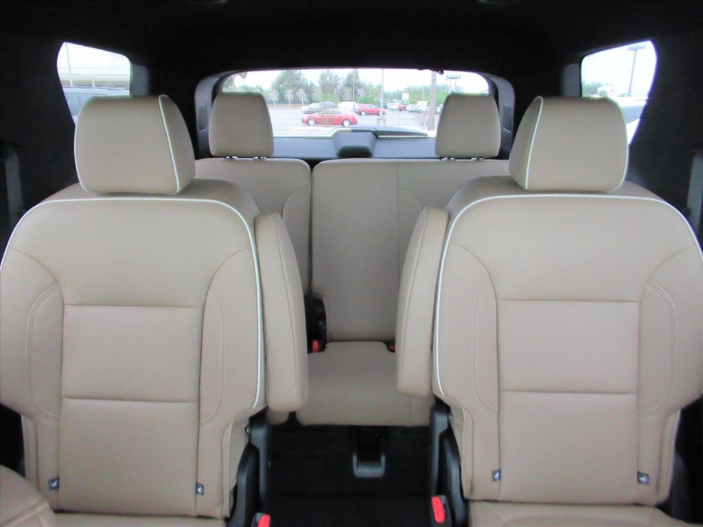 Used 2023 Chevrolet Traverse Premier image 29