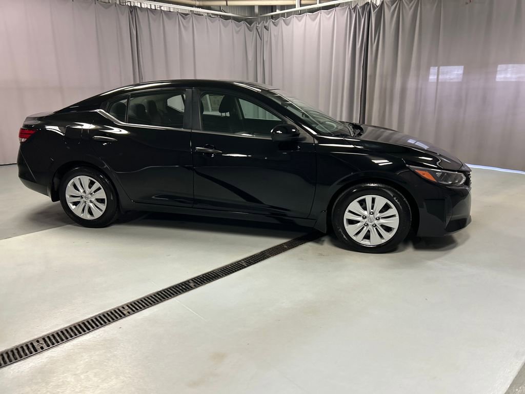 Used 2025 Nissan Sentra S image 8