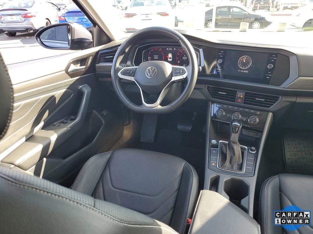 Used 2022 Volkswagen Jetta SEL image 11