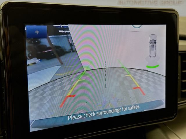 Used 2023 Ford Explorer XLT image 13