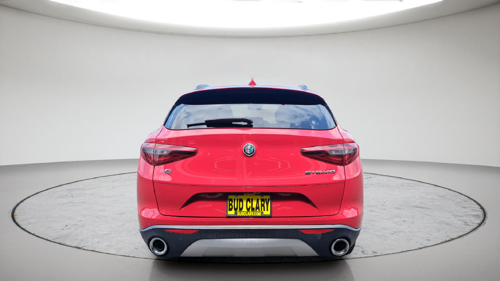 Used 2018 Alfa Romeo Stelvio Sport w/ Quick Order Package 22J Sport AWD/4WD image 6