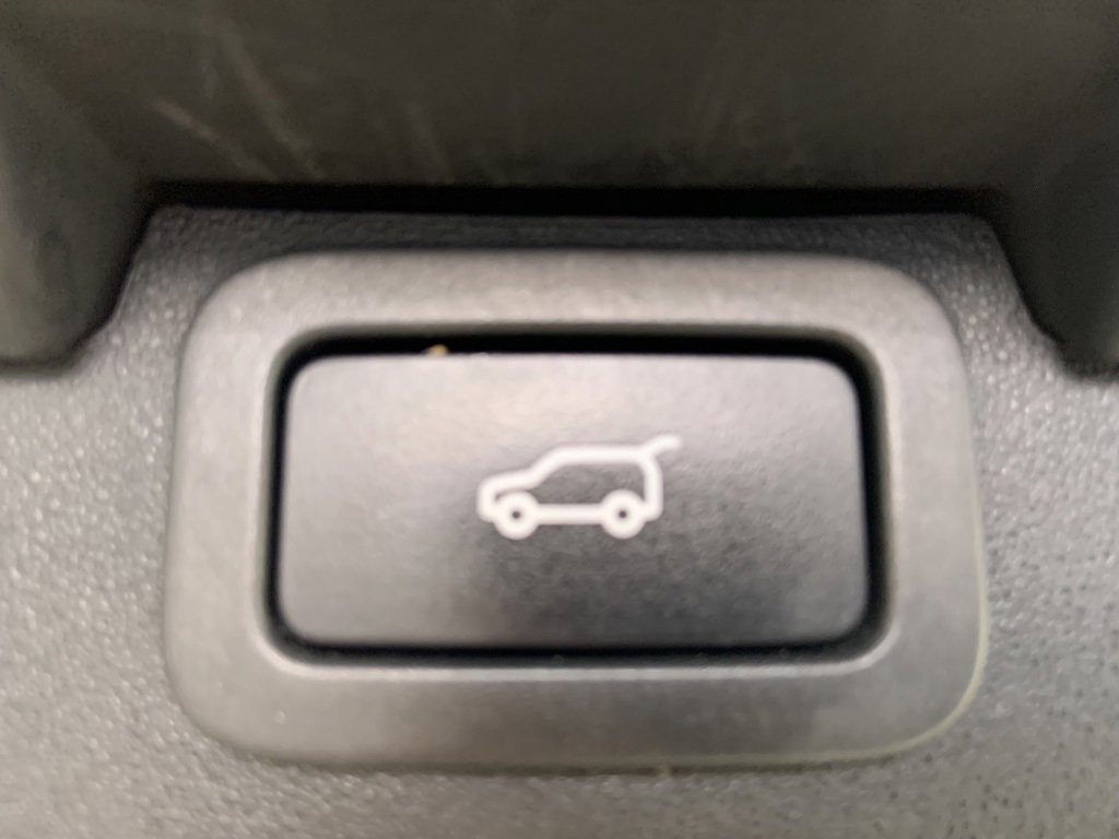 Used 2017 Land Rover Discovery HSE Luxury image 24