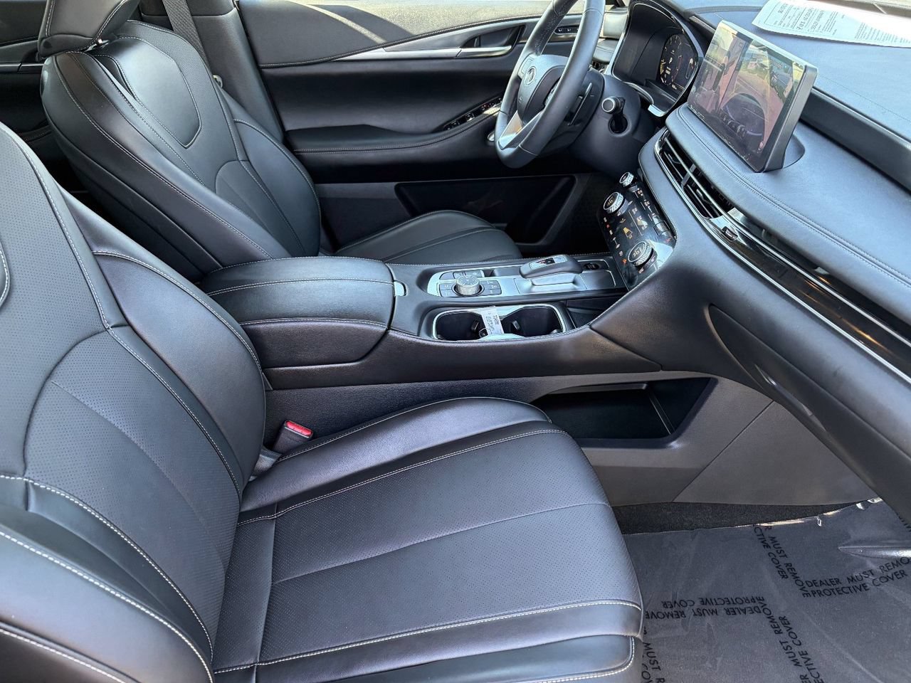 Certified 2026 INFINITI QX60 Luxe w/ Cargo Package FWD image 10