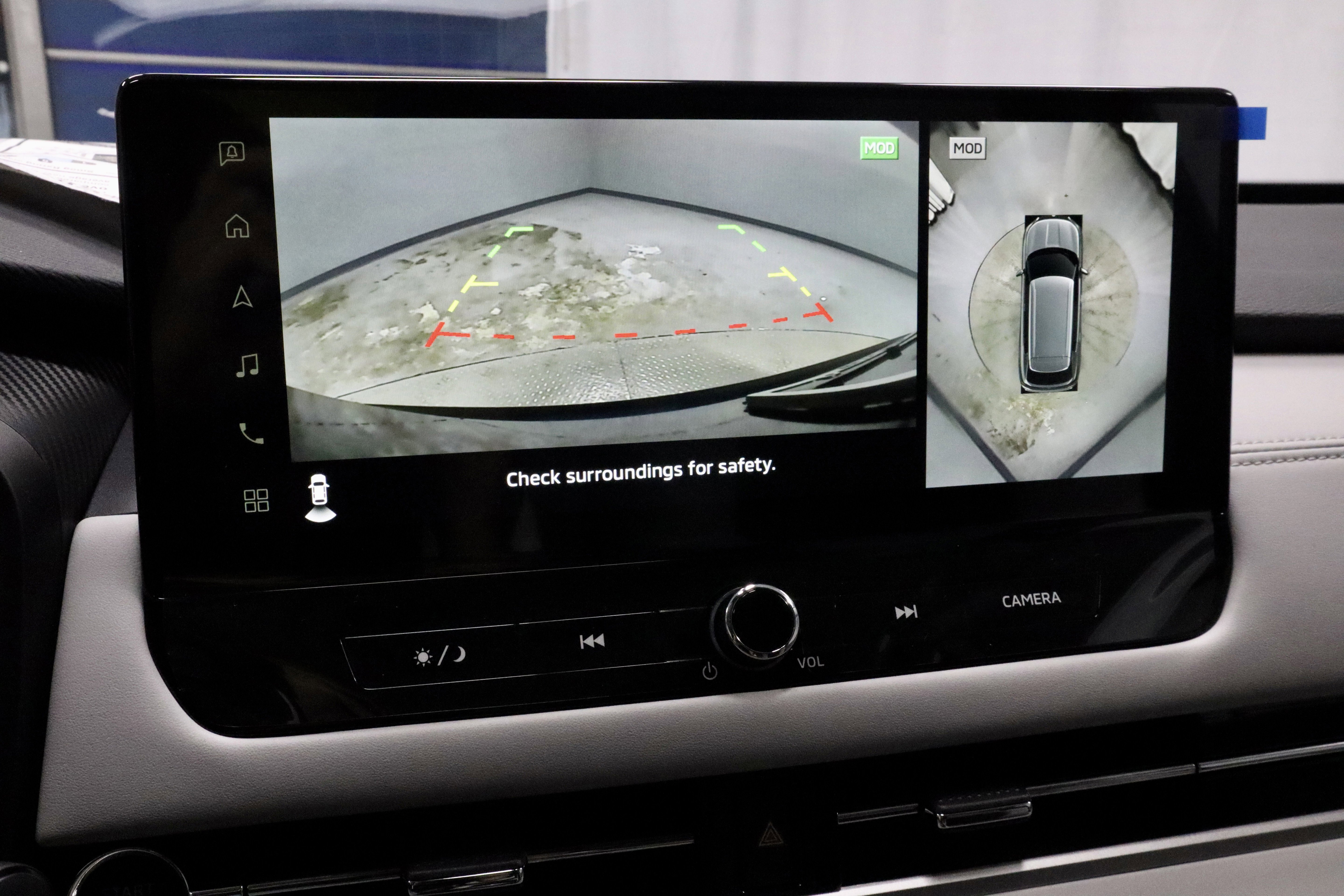 New 2025 Mitsubishi Outlander SE image 25