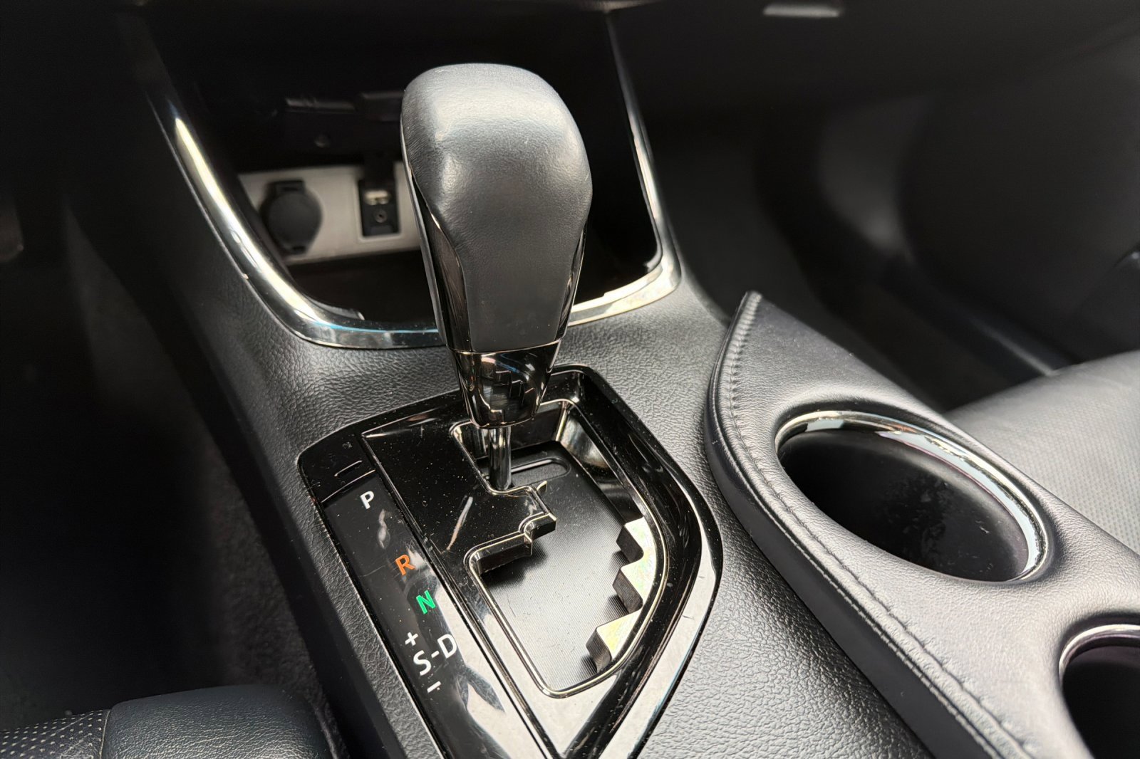 Used 2014 Toyota Avalon Limited image 20