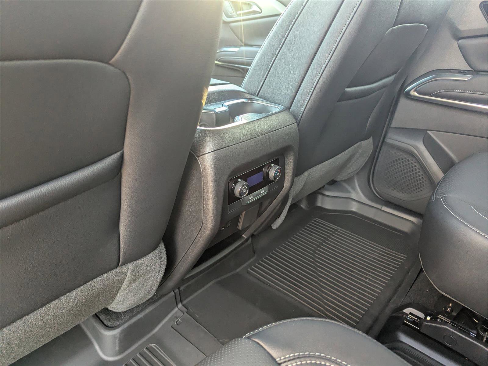 New 2026 Chevrolet Traverse LT w/ Driver Confidence Package image 16