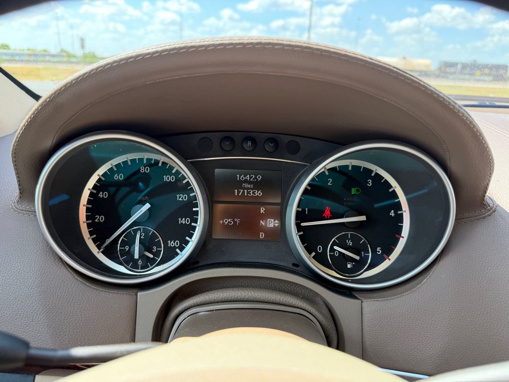Used 2010 Mercedes-Benz GL 320 BlueTEC 4MATIC image 7