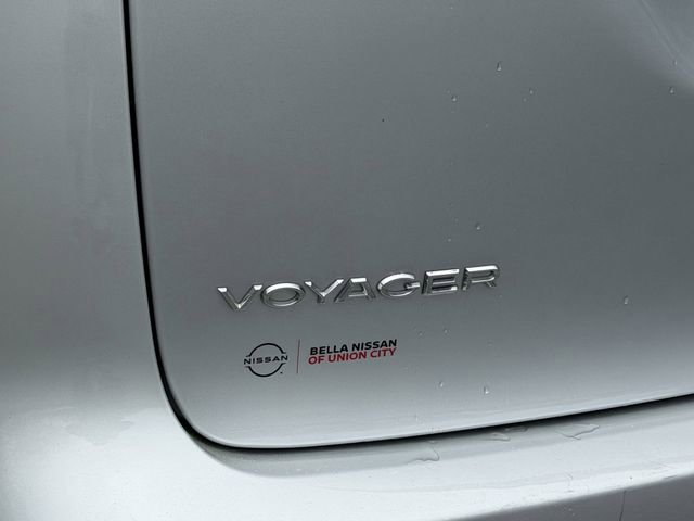 Used 2023 Chrysler Voyager LX image 22