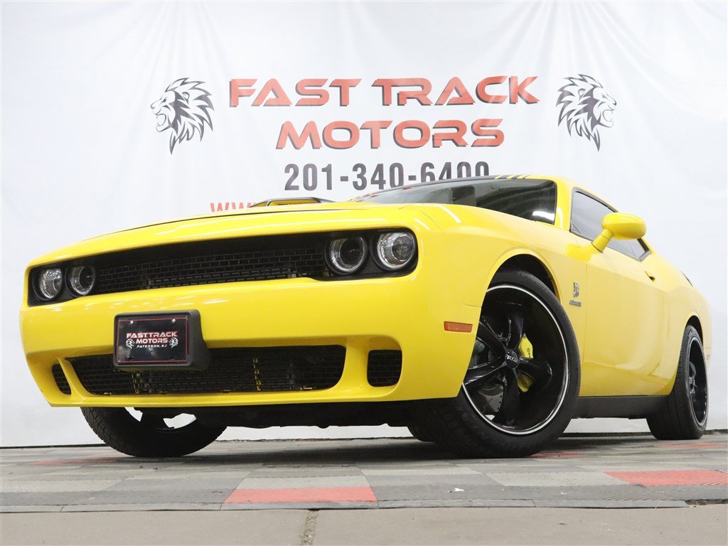 Used 2018 Dodge Challenger R/T Scat Pack RWD image 3
