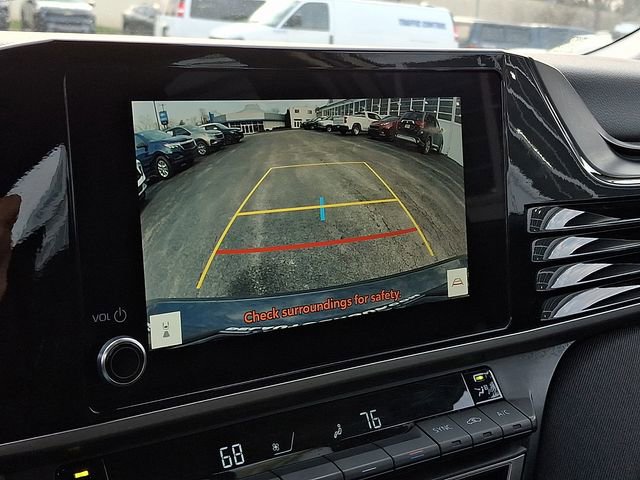 Used 2025 Toyota Camry LE image 18