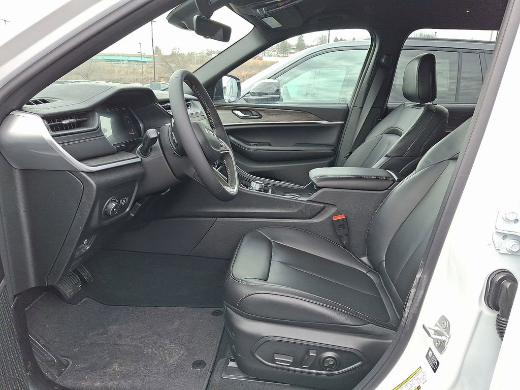 New 2026 Jeep Grand Cherokee L Limited image 7