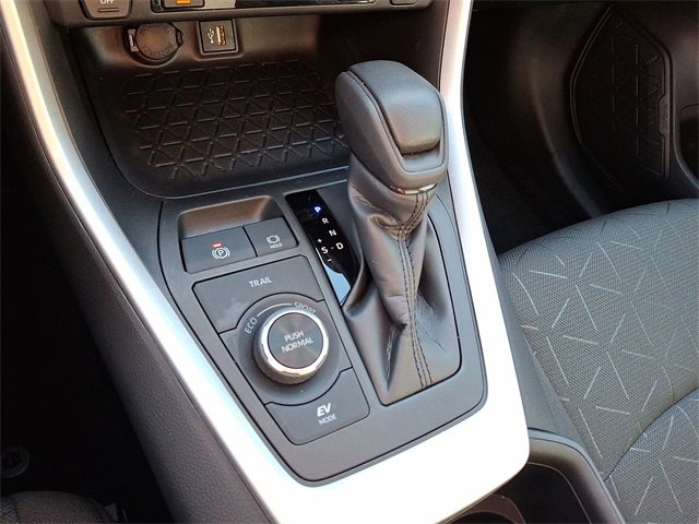 Used 2024 Toyota RAV4 XLE w/ Convenience Package image 15