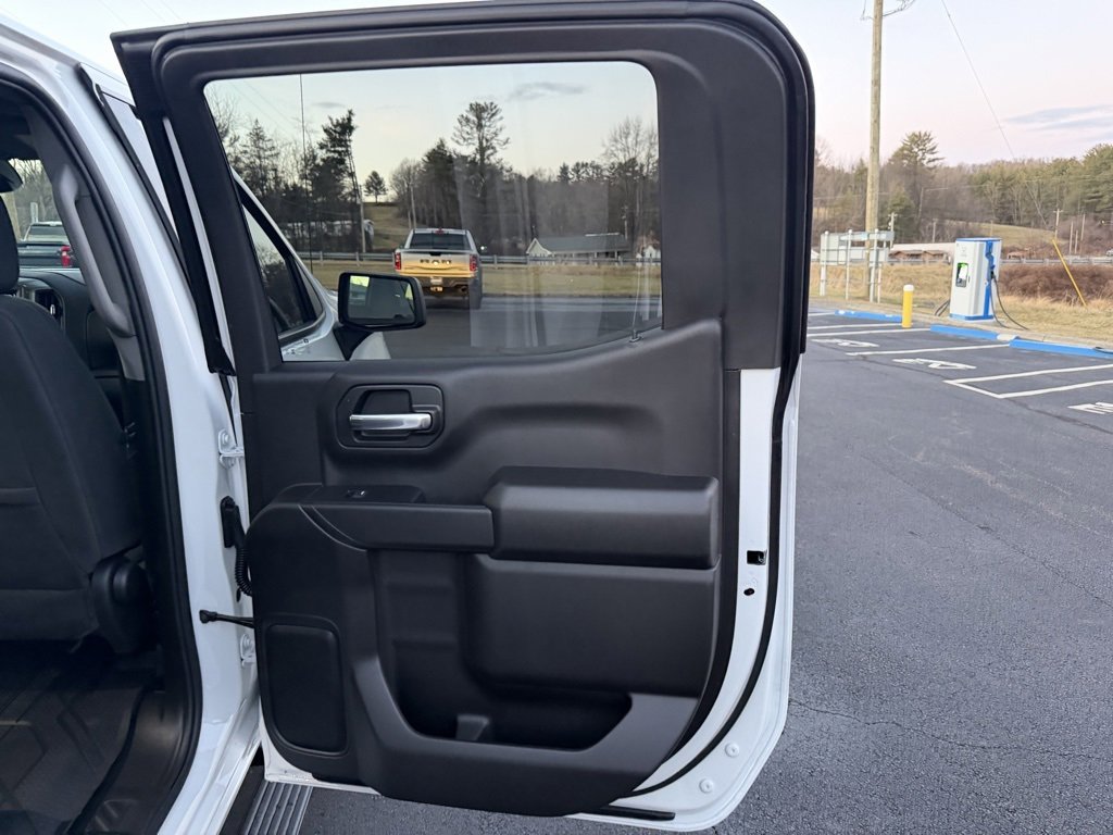 New 2026 Chevrolet Silverado 1500 Custom w/ LPO, Dark Essentials Package image 22