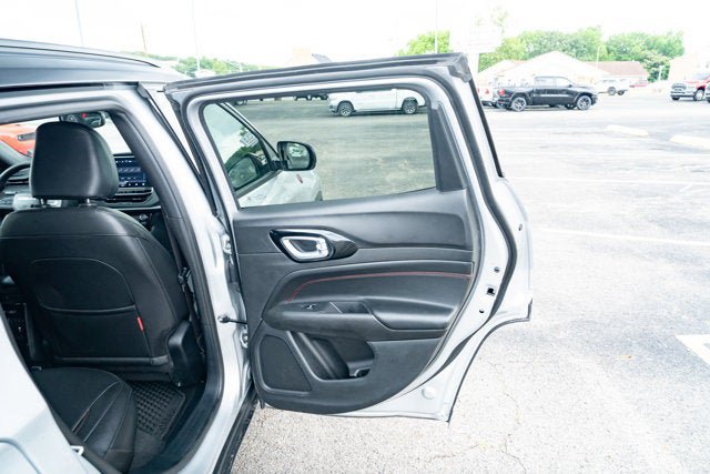 Certified 2025 Jeep Compass Trailhawk AWD/4WD image 12
