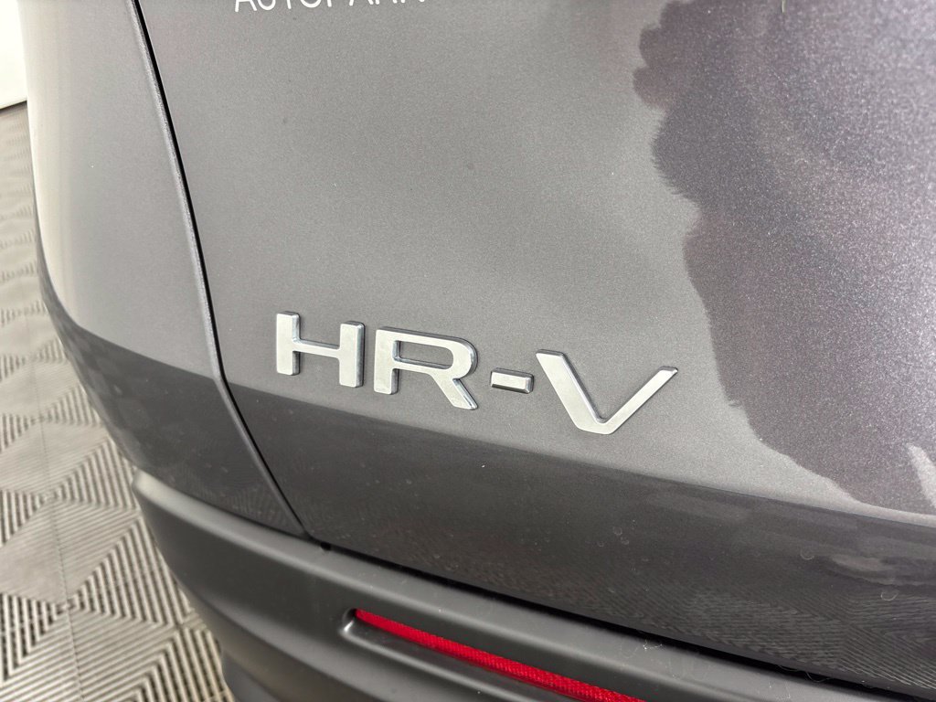 Used 2027 Honda HR-V LX image 4