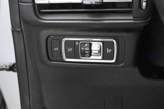 Certified 2022 Lincoln Corsair Reserve w/ Elements Package FWD image 11