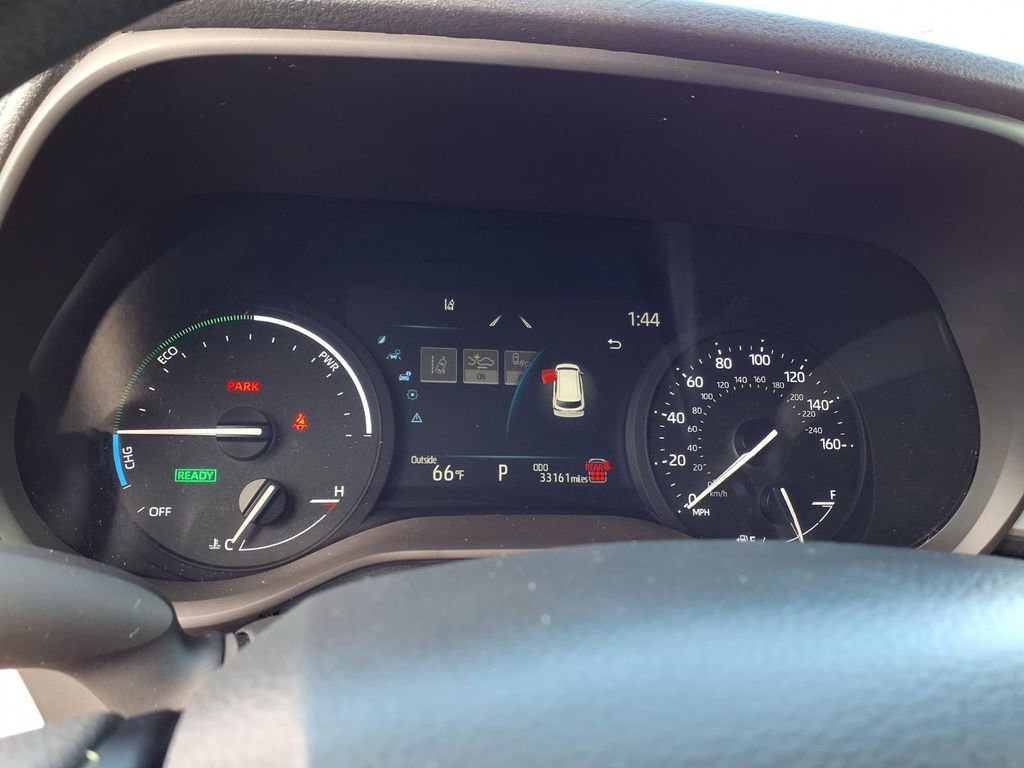 Used 2025 Toyota Sienna LE image 13