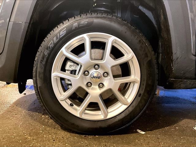 Used 2023 Jeep Renegade Latitude image 9