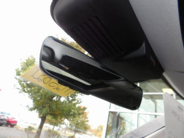 New 2025 Mitsubishi Outlander SE image 27