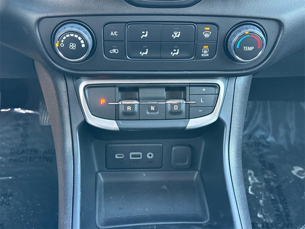 Used 2024 GMC Terrain SLE image 15