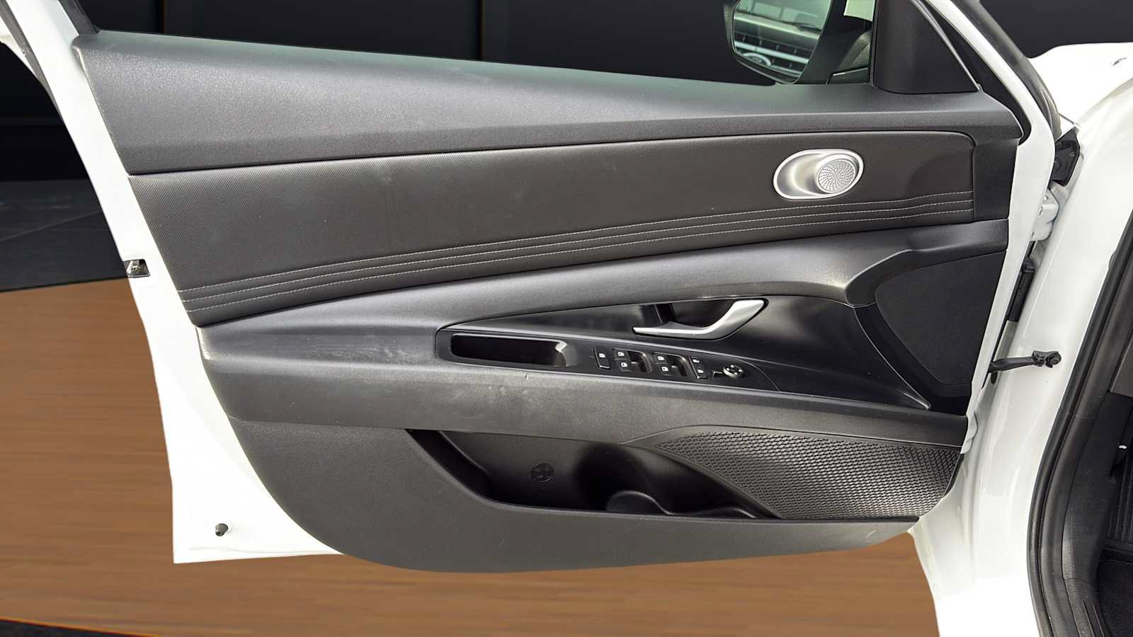 Used 2022 Hyundai Elantra SEL w/ Convenience Package FWD image 16