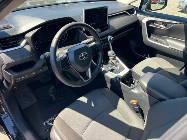 Used 2025 Toyota RAV4 XLE w/ Convenience Package AWD/4WD image 17