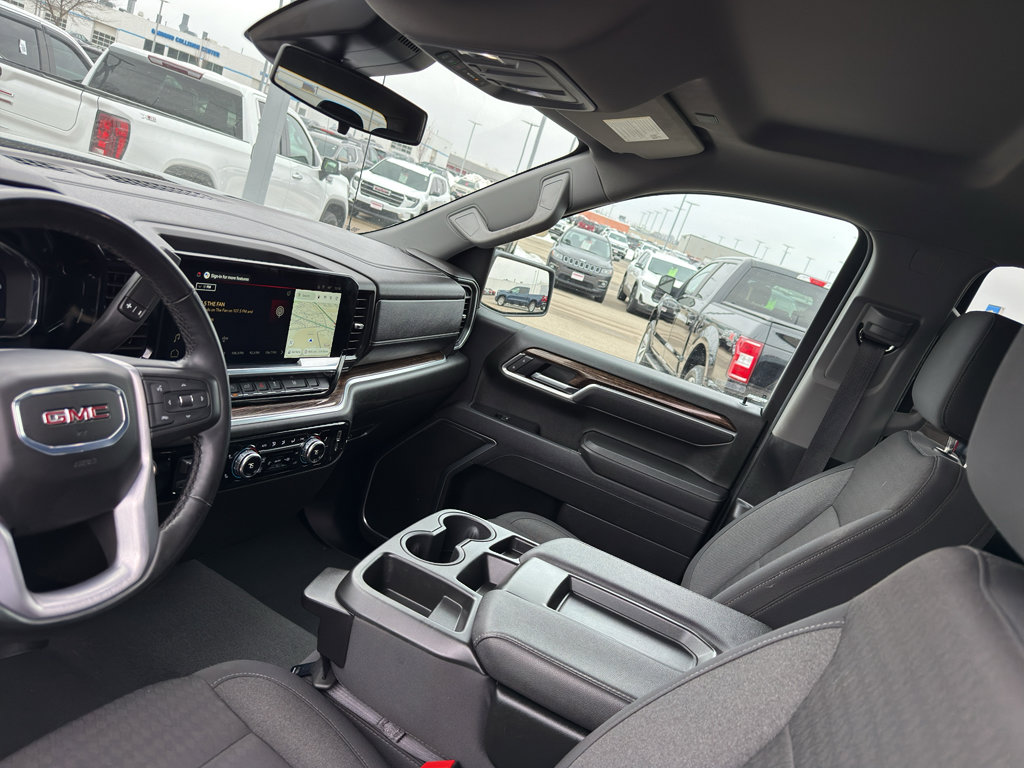 Used 2025 GMC Sierra 1500 Elevation image 26