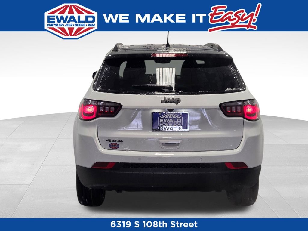 New 2026 Jeep Compass Limited image 18