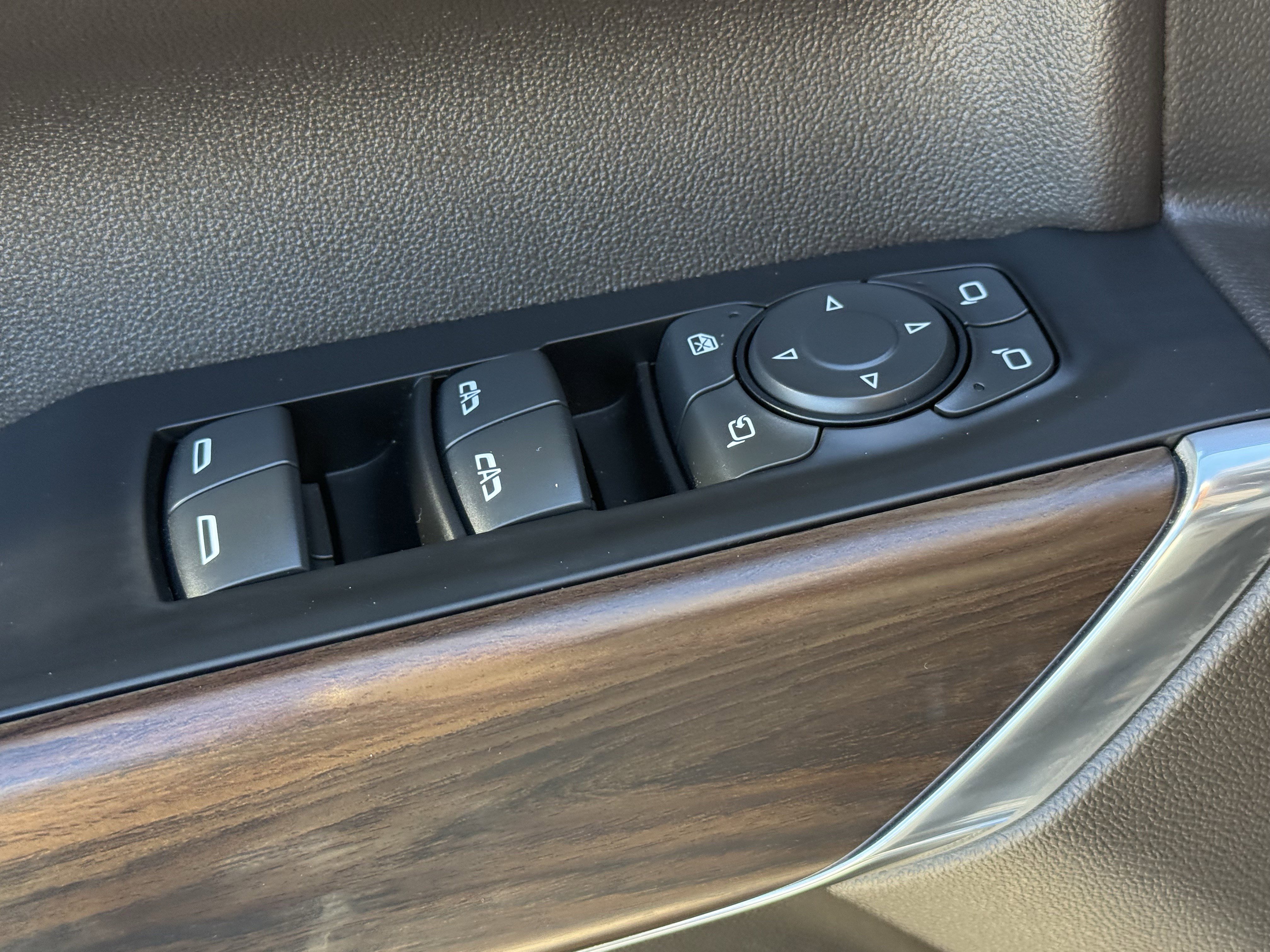 Used 2021 GMC Sierra 1500 SLT image 25