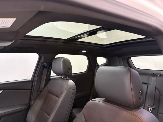 Used 2022 Chevrolet Blazer RS w/ Enhanced Convenience Package image 12