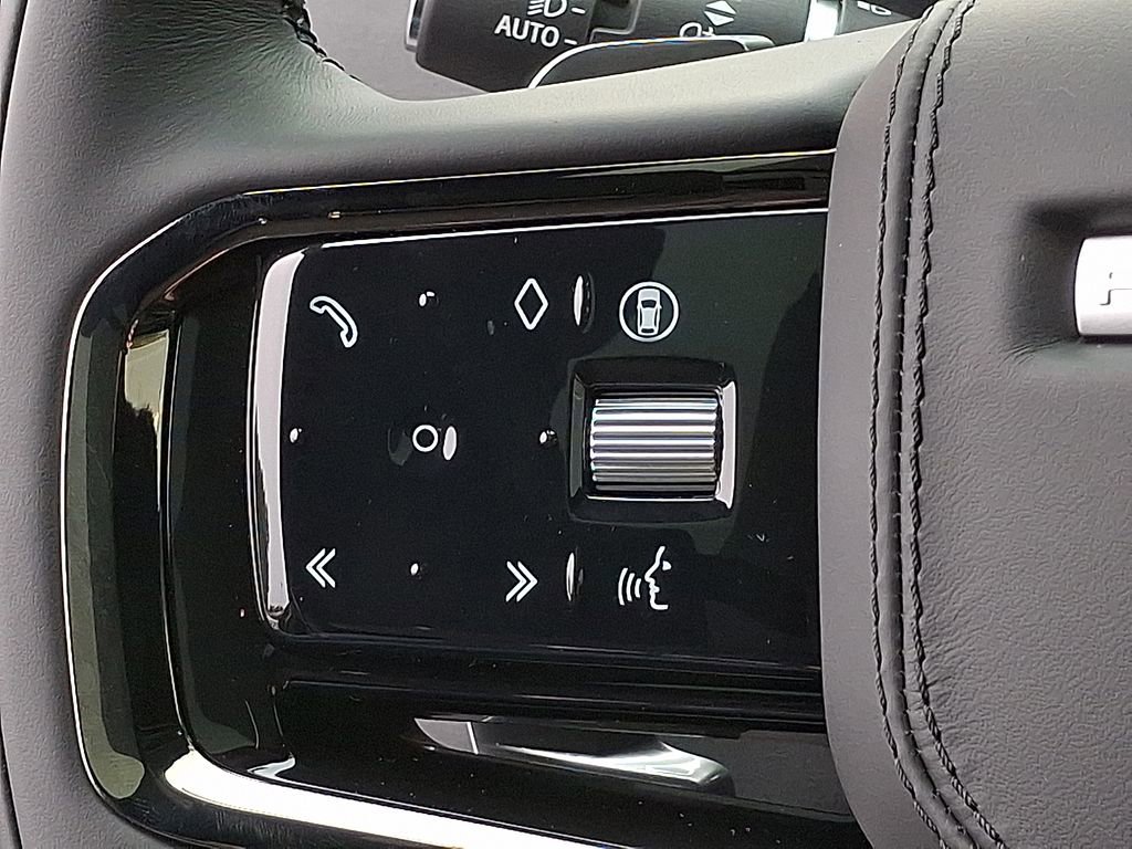 New 2026 Land Rover Range Rover Velar Dynamic SE image 12