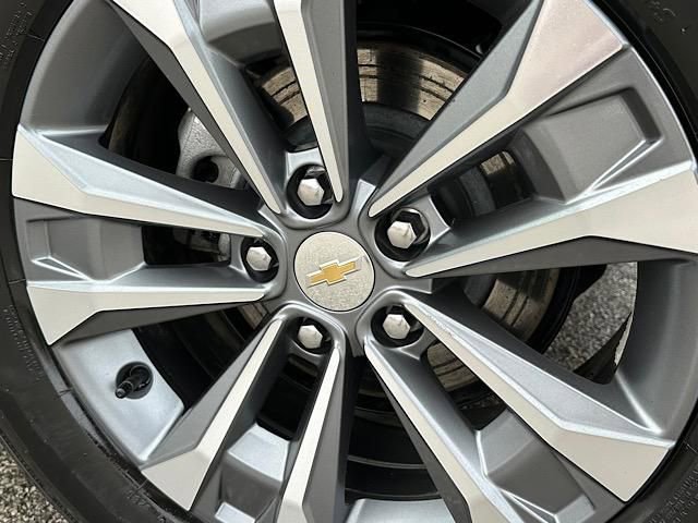 Used 2025 Chevrolet Equinox LT image 32