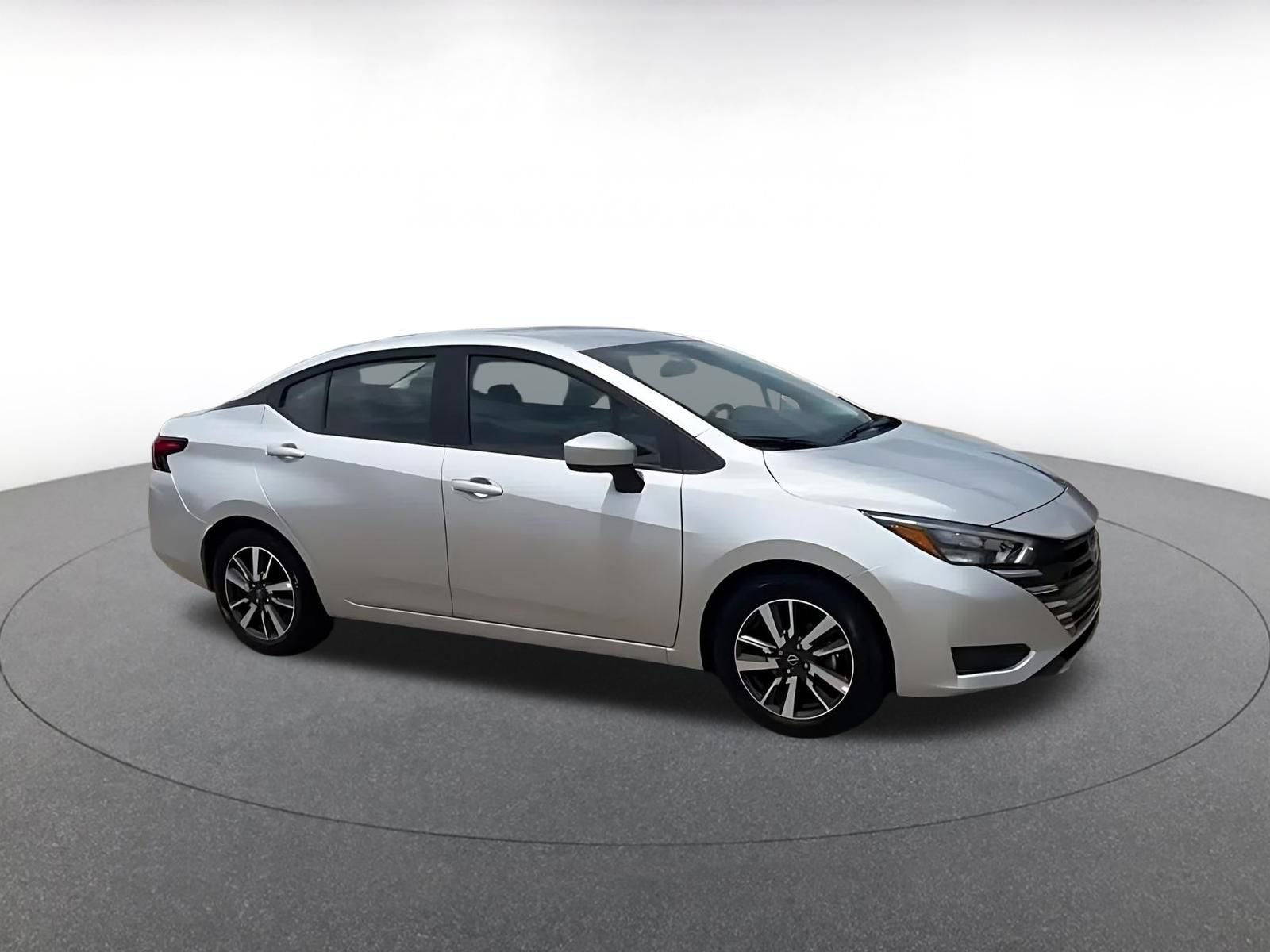Used 2025 Nissan Versa SV FWD video 2