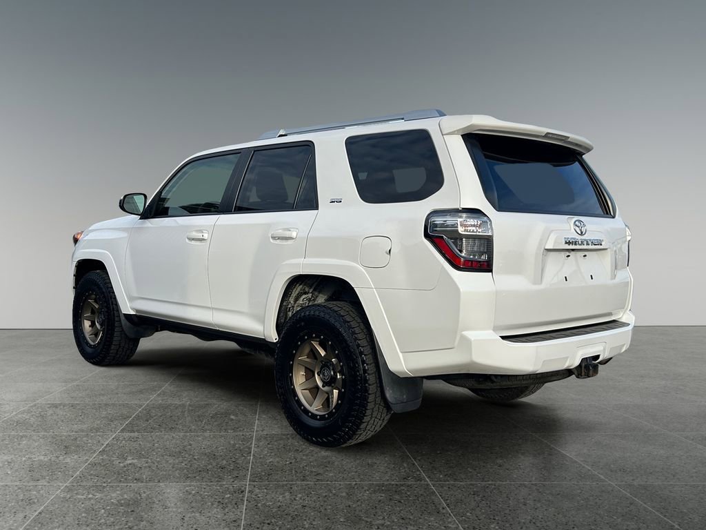 Used 2016 Toyota 4Runner SR5 image 5