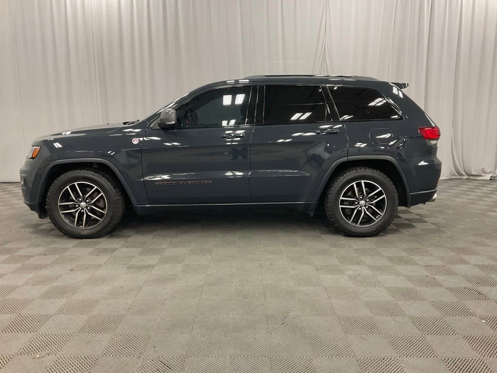 Used 2018 Jeep Grand Cherokee Trailhawk w/ Trailhawk Luxury Group AWD/4WD image 14