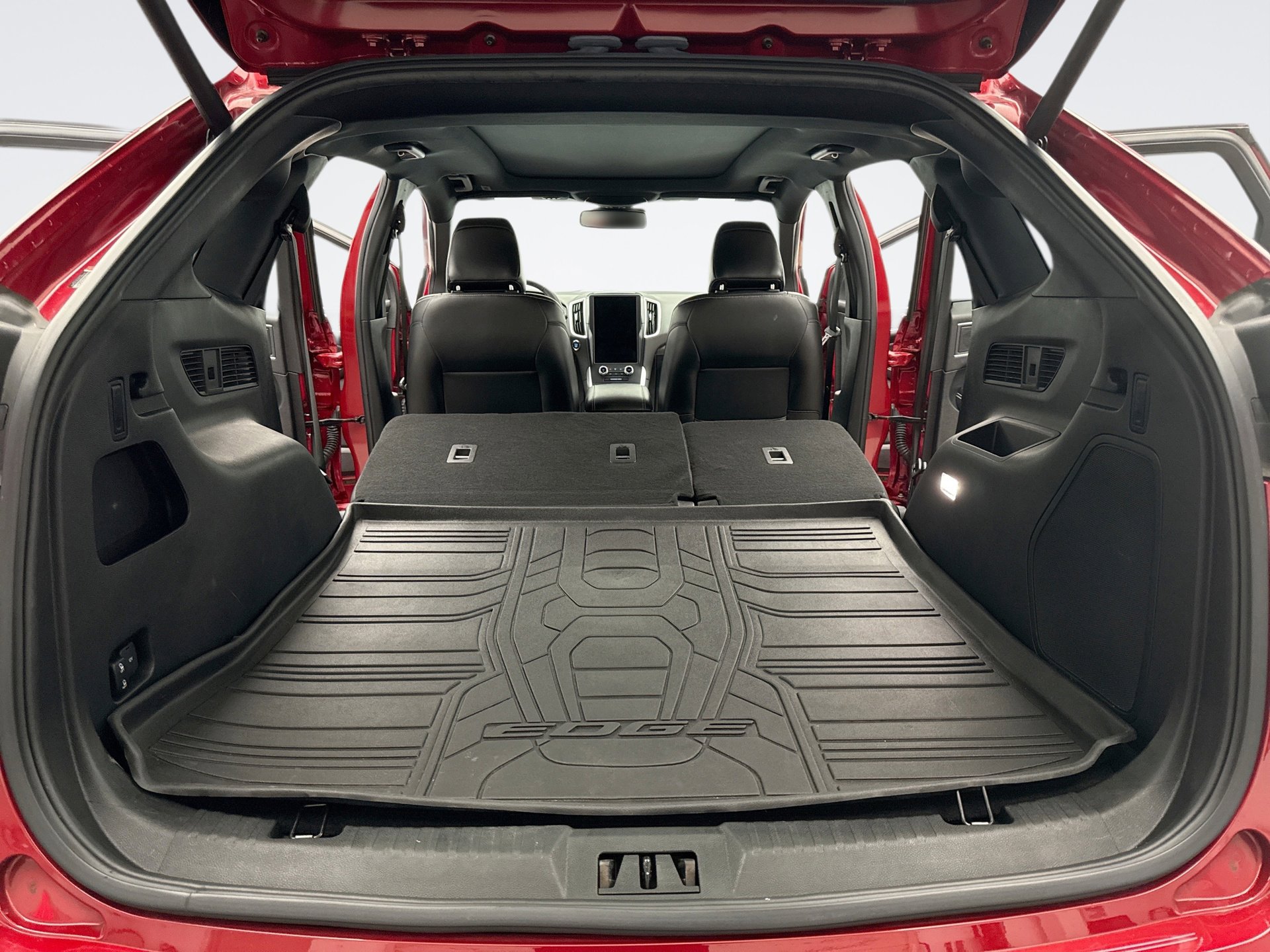 Used 2023 Ford Edge ST w/ Equipment Group 401A AWD/4WD image 24