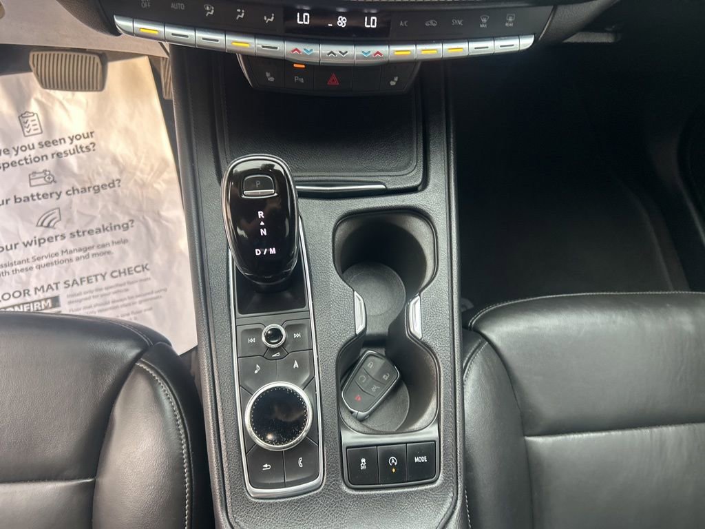 Used 2020 Cadillac XT4 Premium Luxury w/ Cold Weather Package image 16