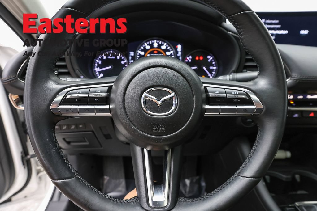 Used 2023 MAZDA MAZDA3 s FWD image 11