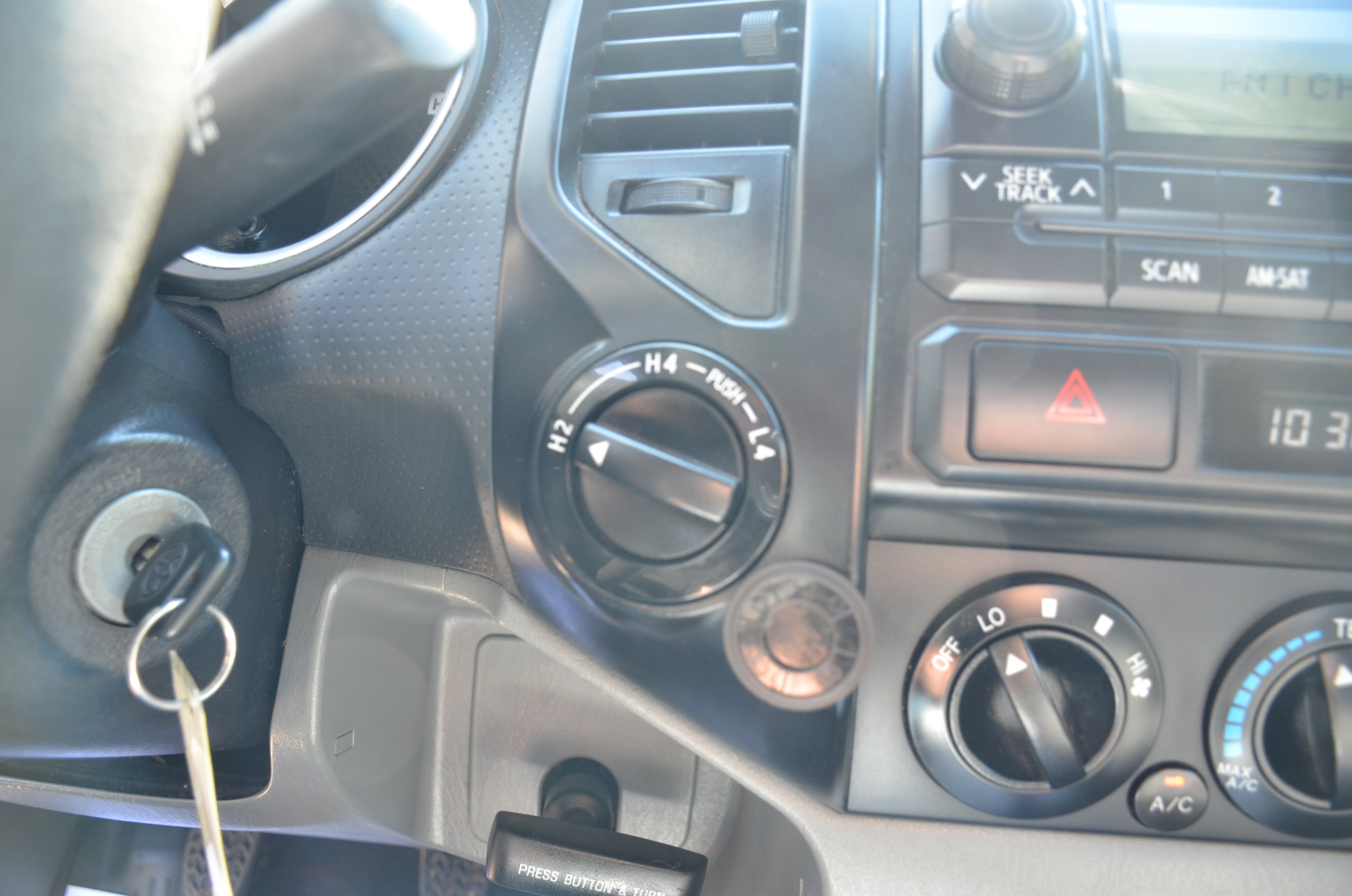 Used 2012 Toyota Tacoma 4x4 Regular Cab image 22