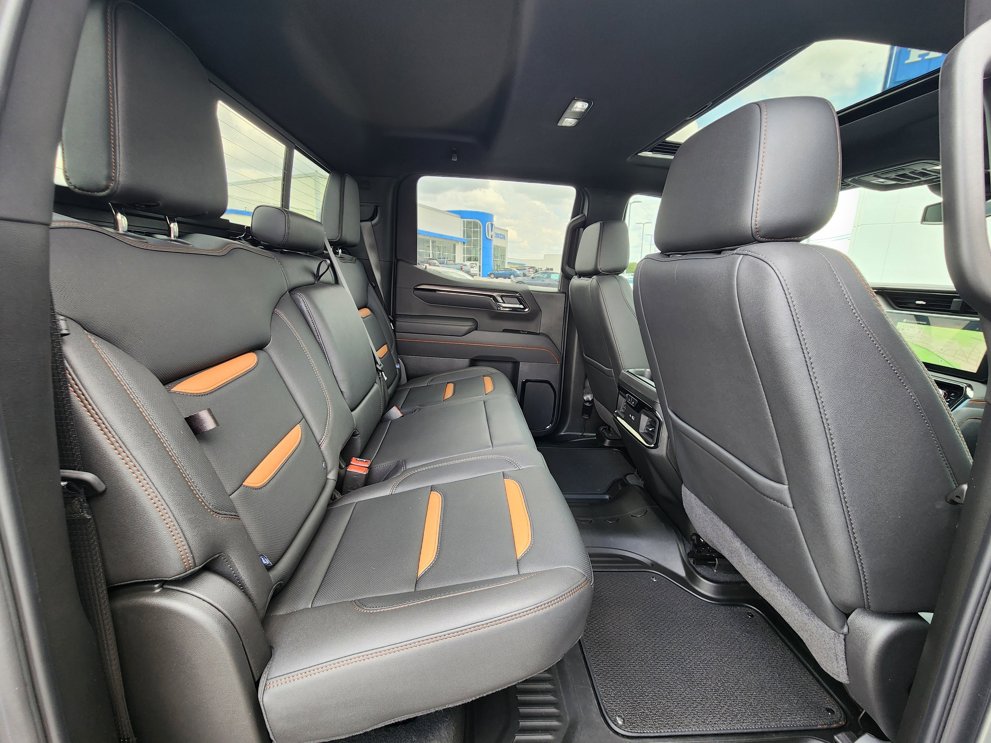 Used 2025 GMC Sierra 1500 AT4 w/ AT4 Premium Package image 14