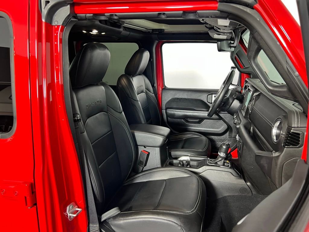Used 2022 Jeep Wrangler Unlimited Sahara w/ Cold Weather Group image 32