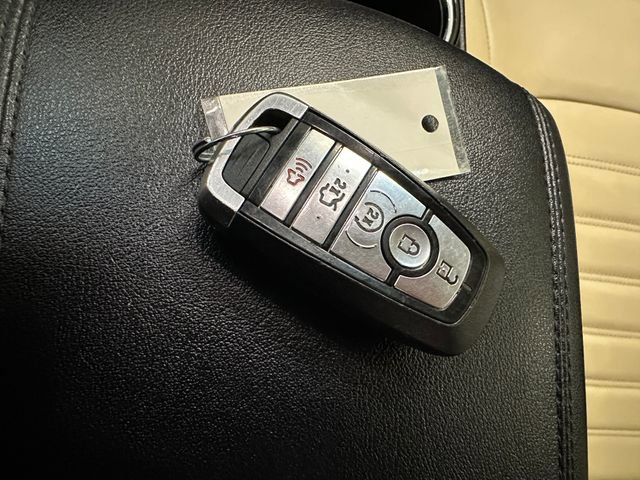 Used 2018 Ford Edge SEL w/ Equipment Group 201A image 16