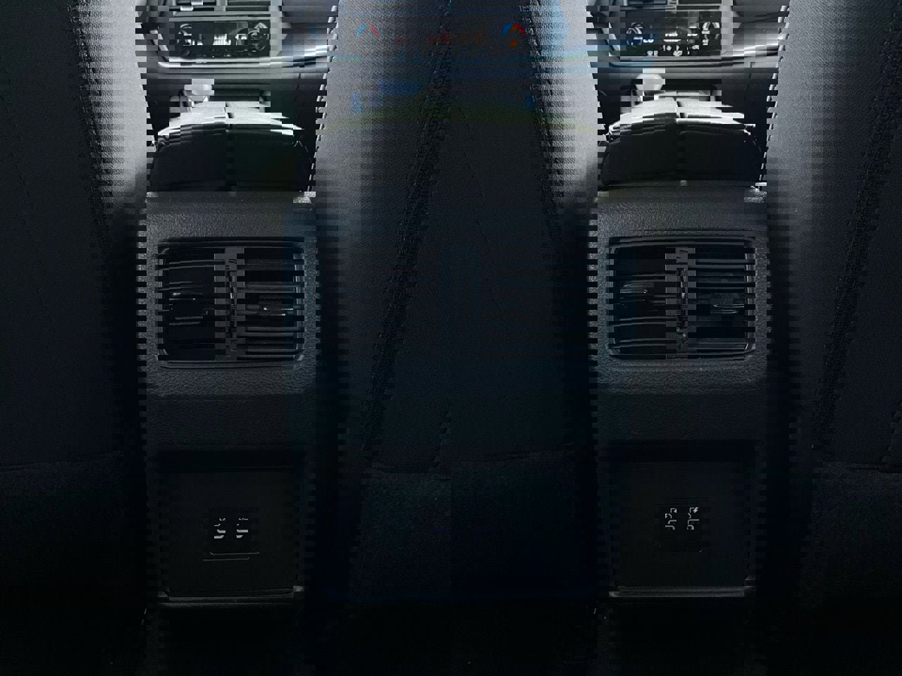 Used 2025 Nissan Rogue SV image 13