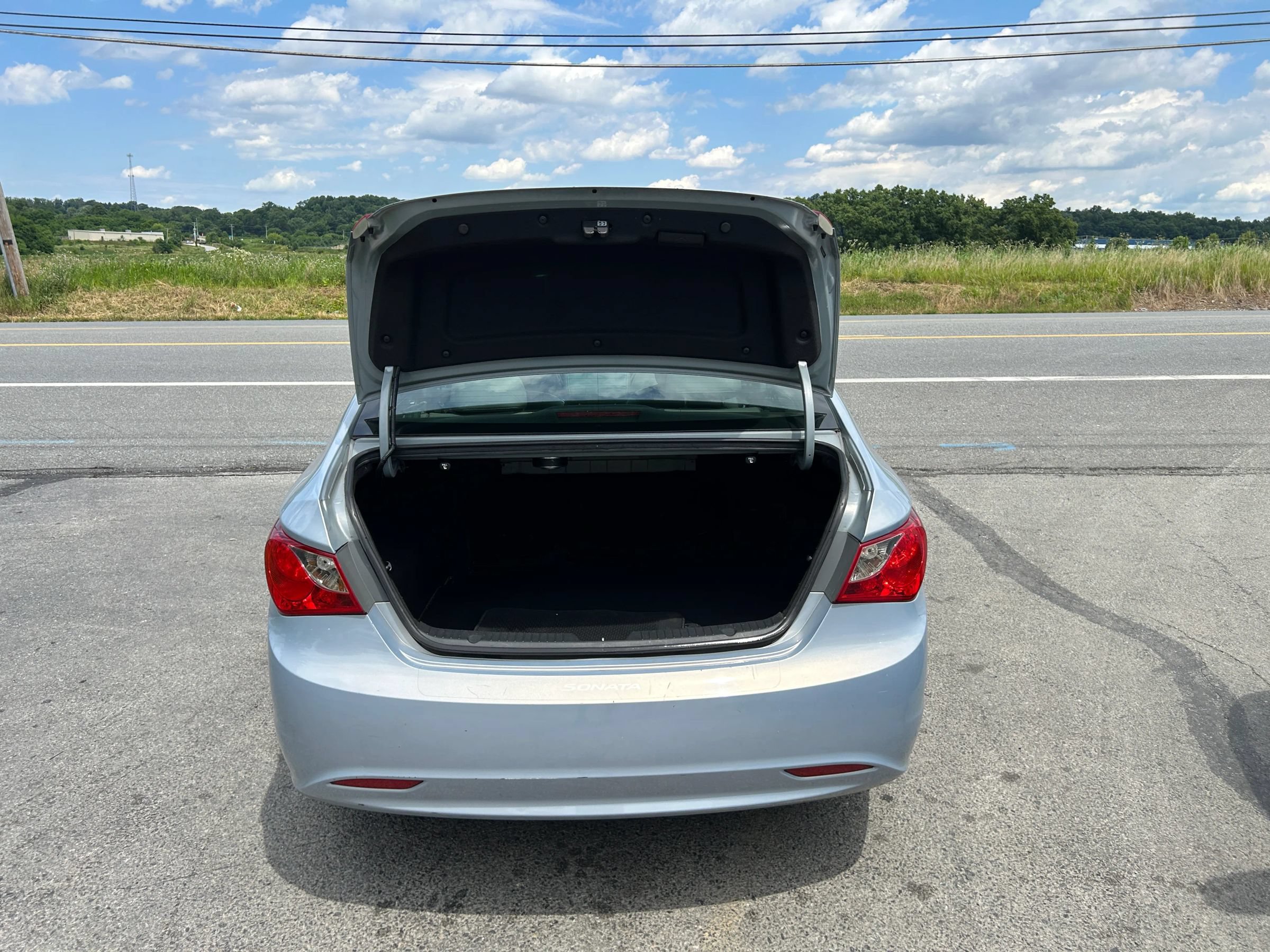 Used 2013 Hyundai Sonata Limited w/ Premium Pkg FWD image 12