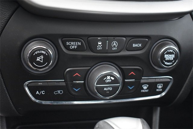 Used 2016 Jeep Cherokee Trailhawk w/ Comfort/Convenience Group image 31