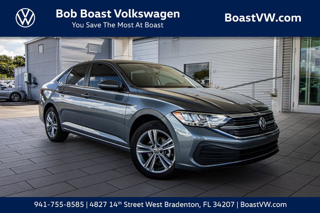 Certified 2022 Volkswagen Jetta SE image 1