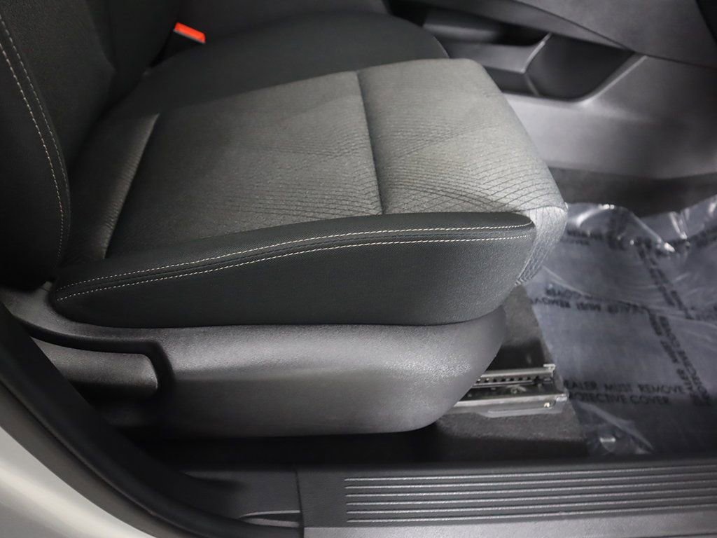 Used 2024 Nissan Rogue SV AWD/4WD image 30