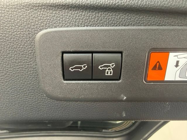 Used 2024 Lexus GX 550 w/ Accessory Package (Z1) AWD/4WD image 17